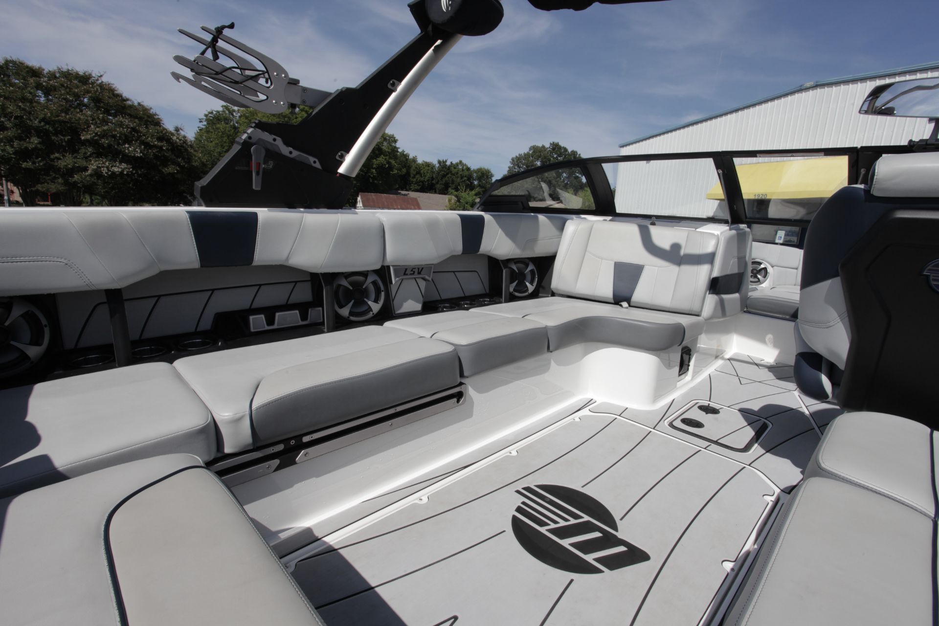 2021 Malibu Wakesetter 23 LSV - 9