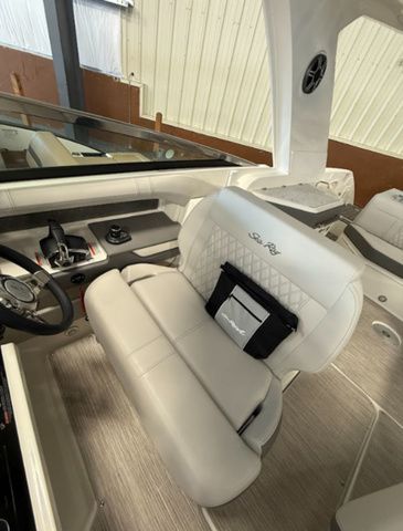 2026 Sea Ray SLX 310 - 4