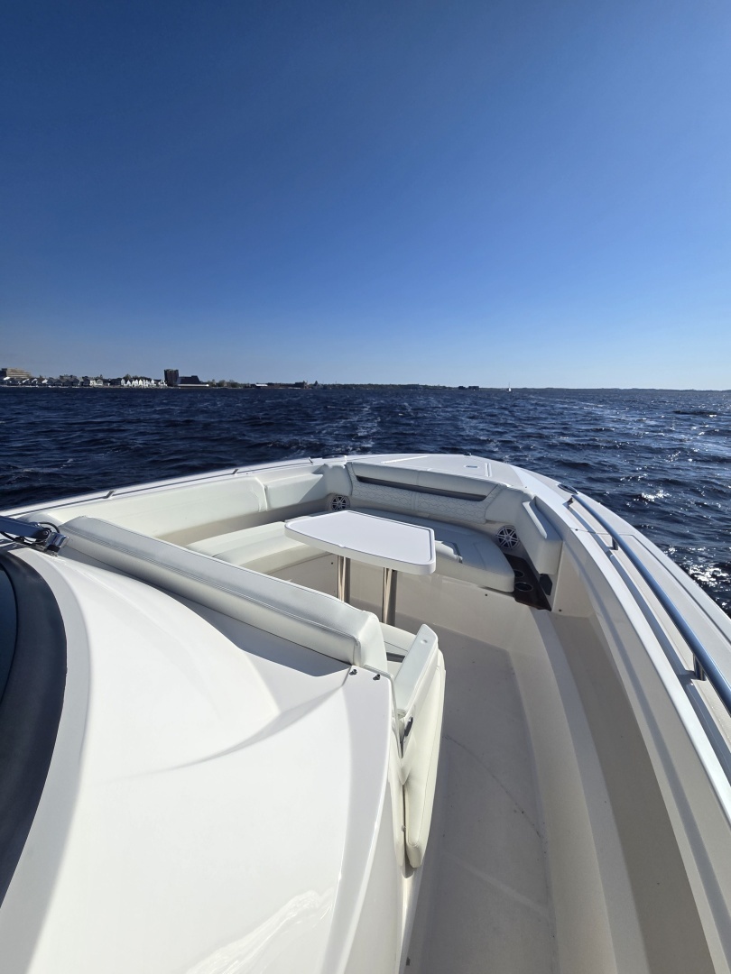 2024 Tiara Yachts 38 LS - Image 26