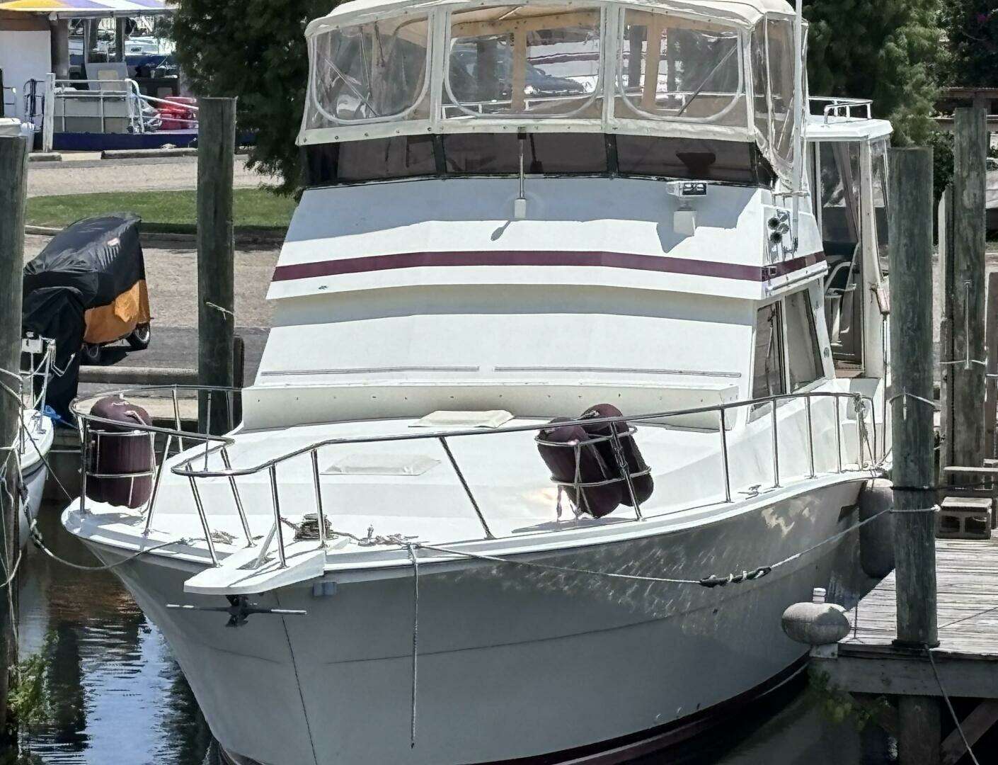 1988 Viking Motor Yacht - Image 28