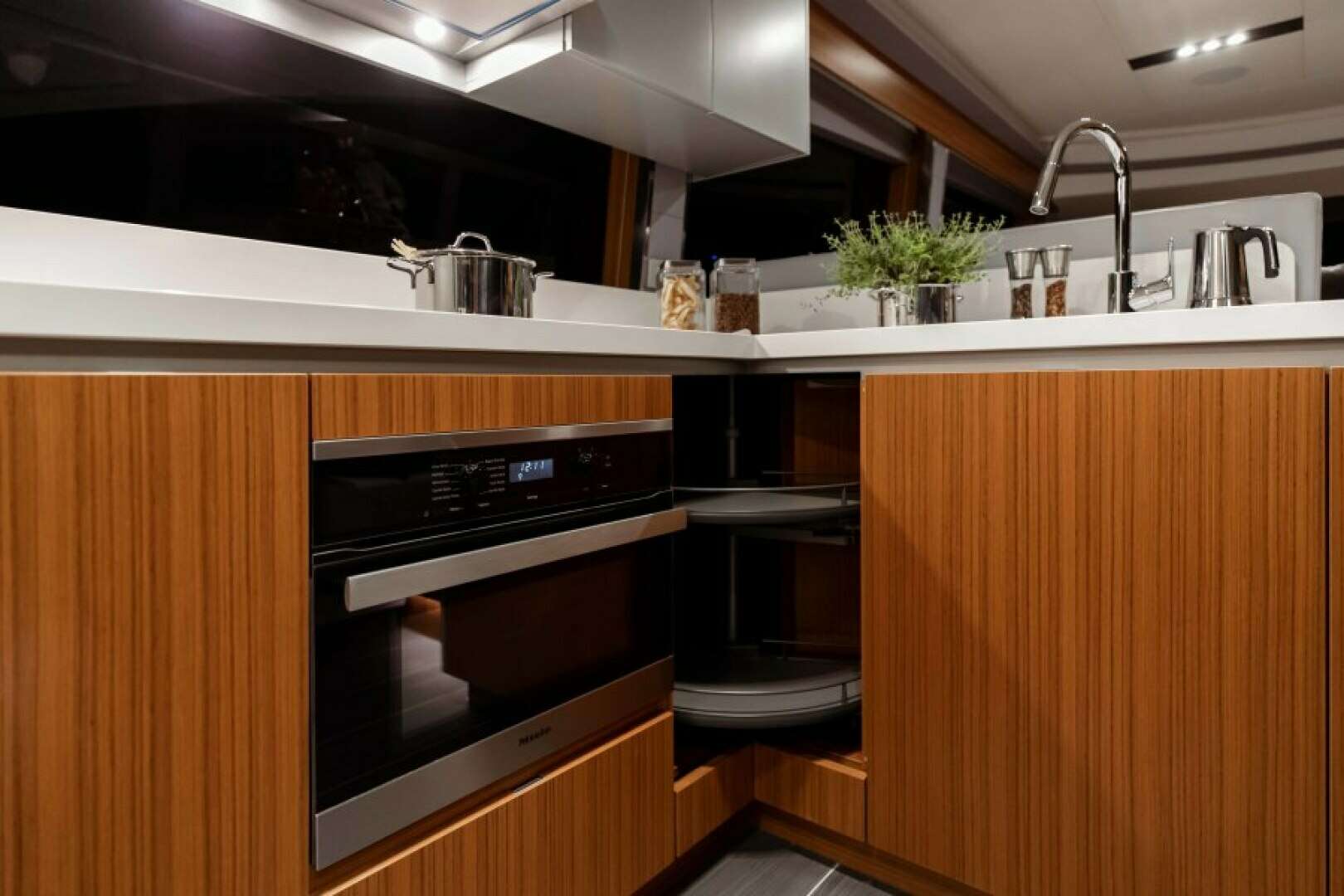 2021 Greenline OceanClass 68 Fly - Image 31