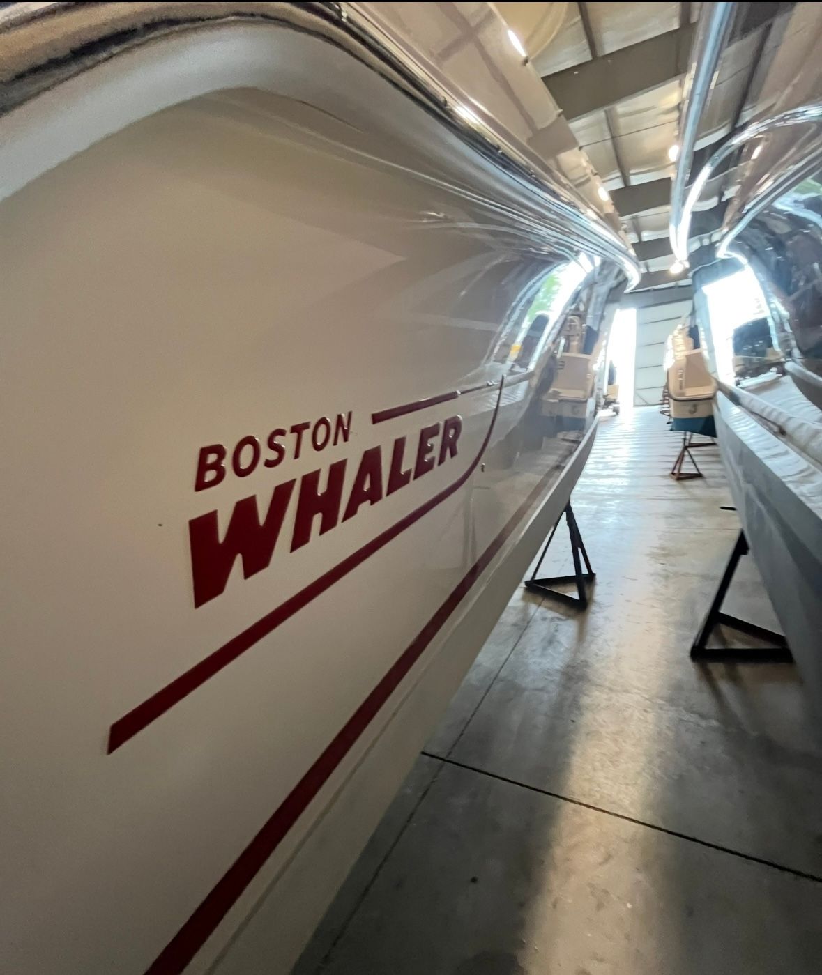 2024 Boston Whaler 250 Outrage - 6