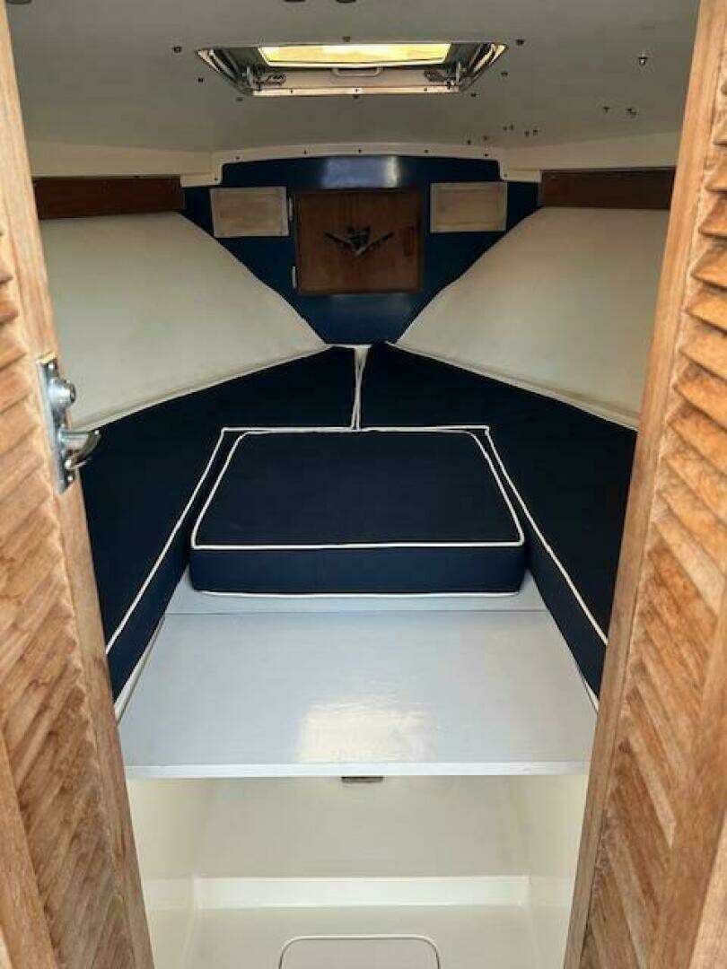 1984 Bertram 26 Express Moppie - Image 10