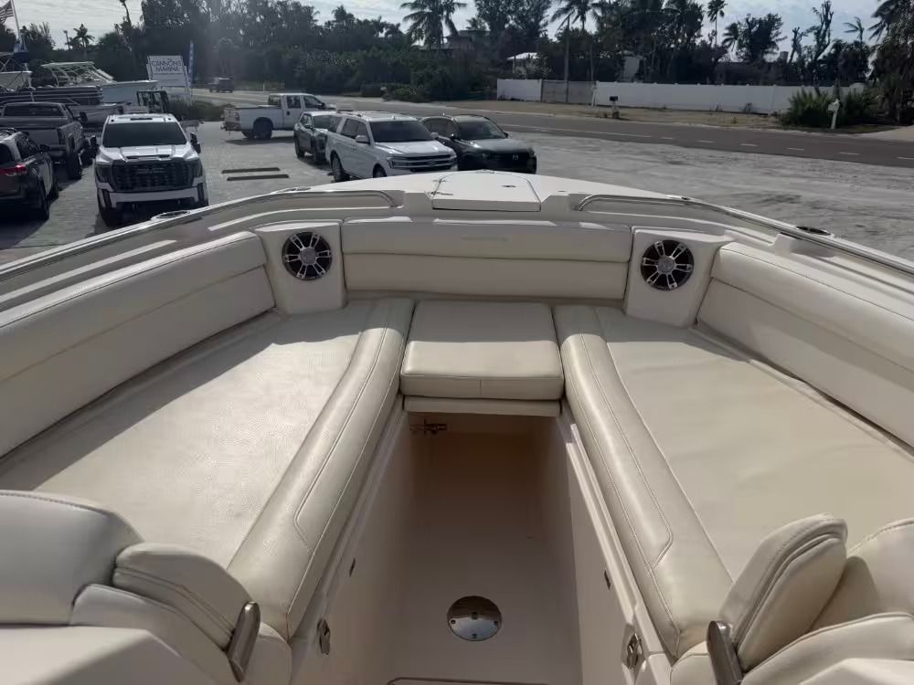2019 Grady-White Freedom 325 - 24