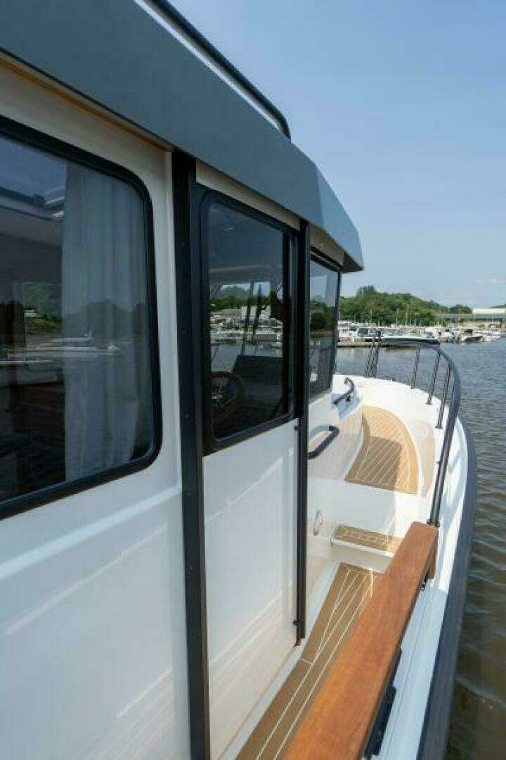2027 Targa 32 - Image 13