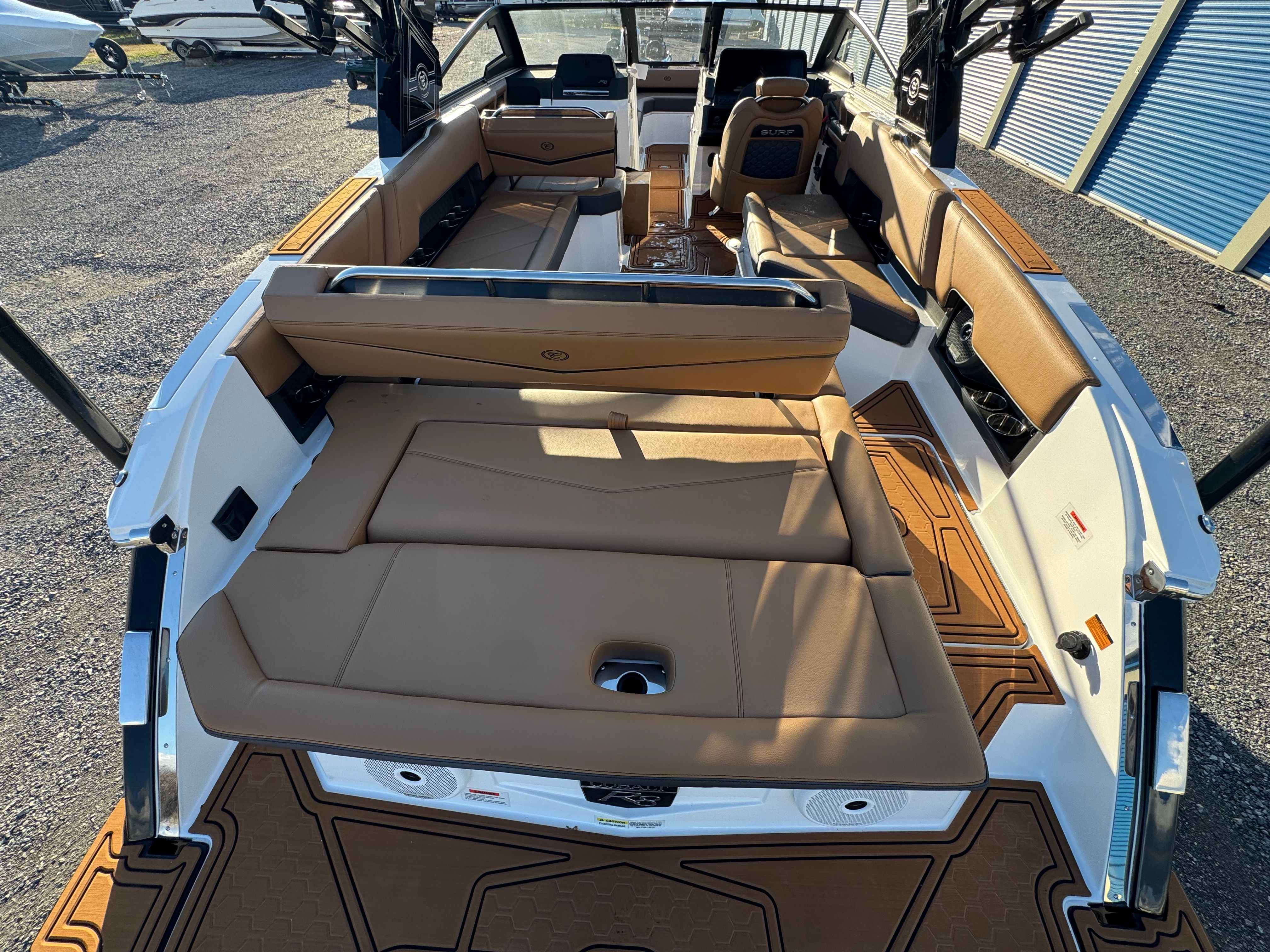 2026 Cobalt R8 Surf - 7