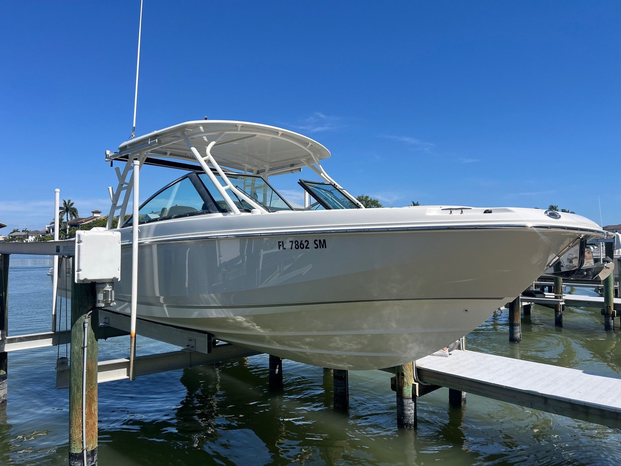 2020 Boston Whaler 270 Vantage