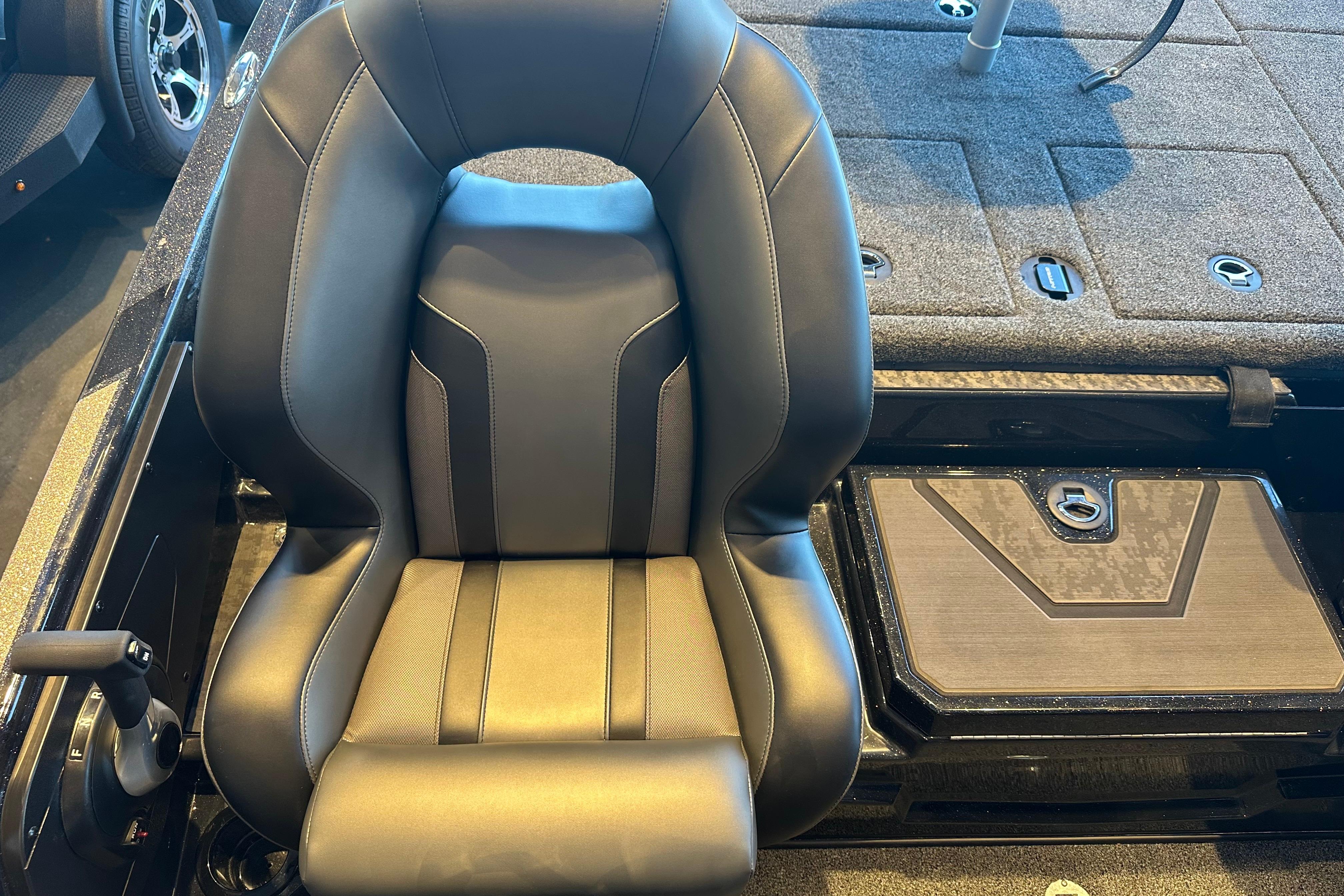 2026 Nitro Z19 XL boat seat with sleek black design and modern features.