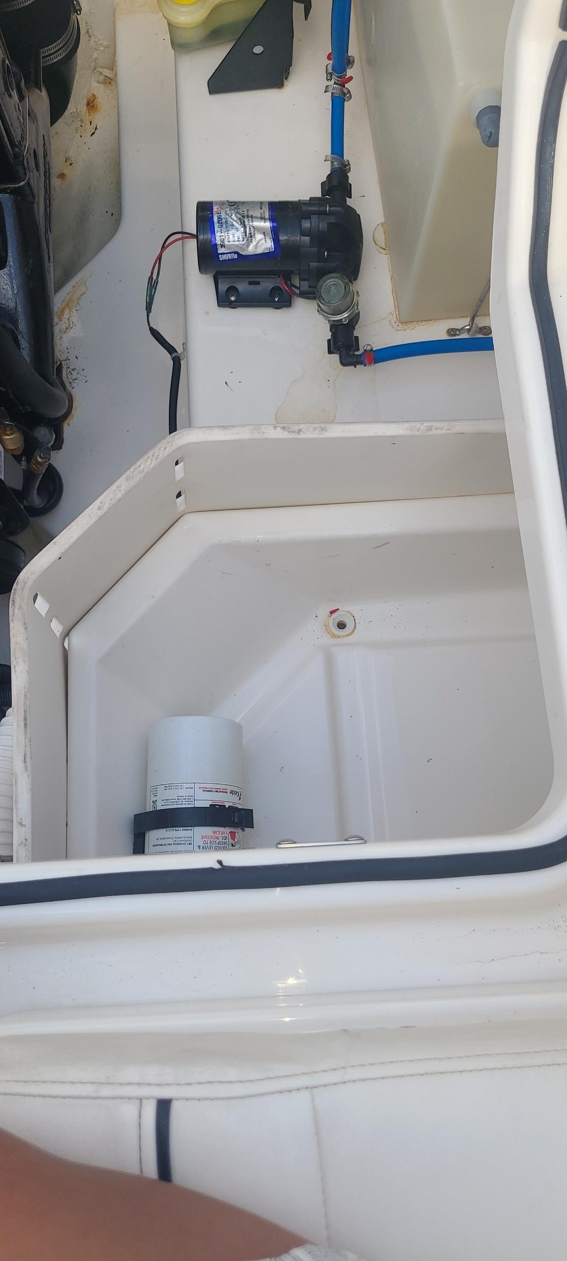 2015 Bayliner 642 Overnighter - 19
