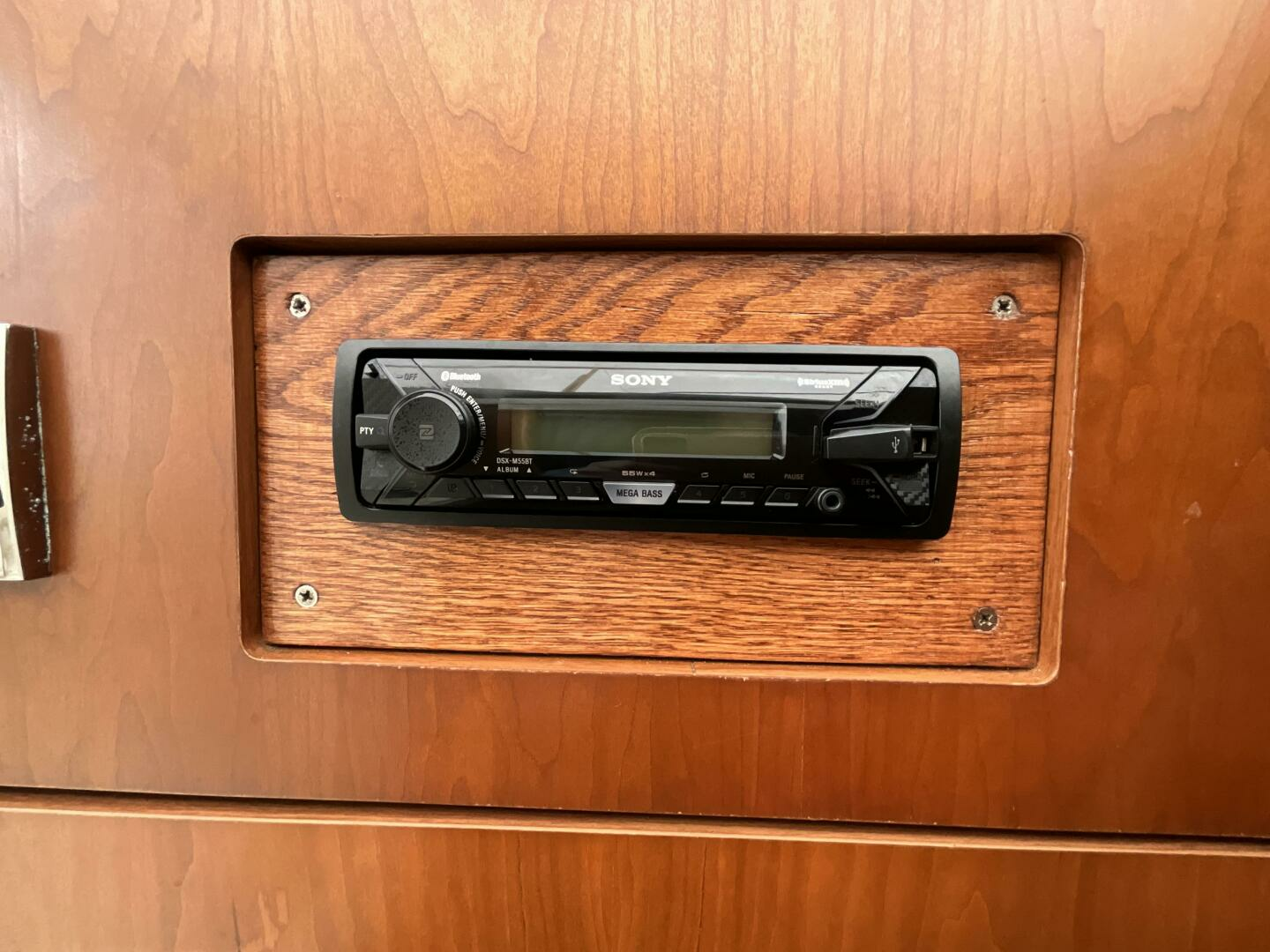 2002 Cruisers 35 Express - Image 14