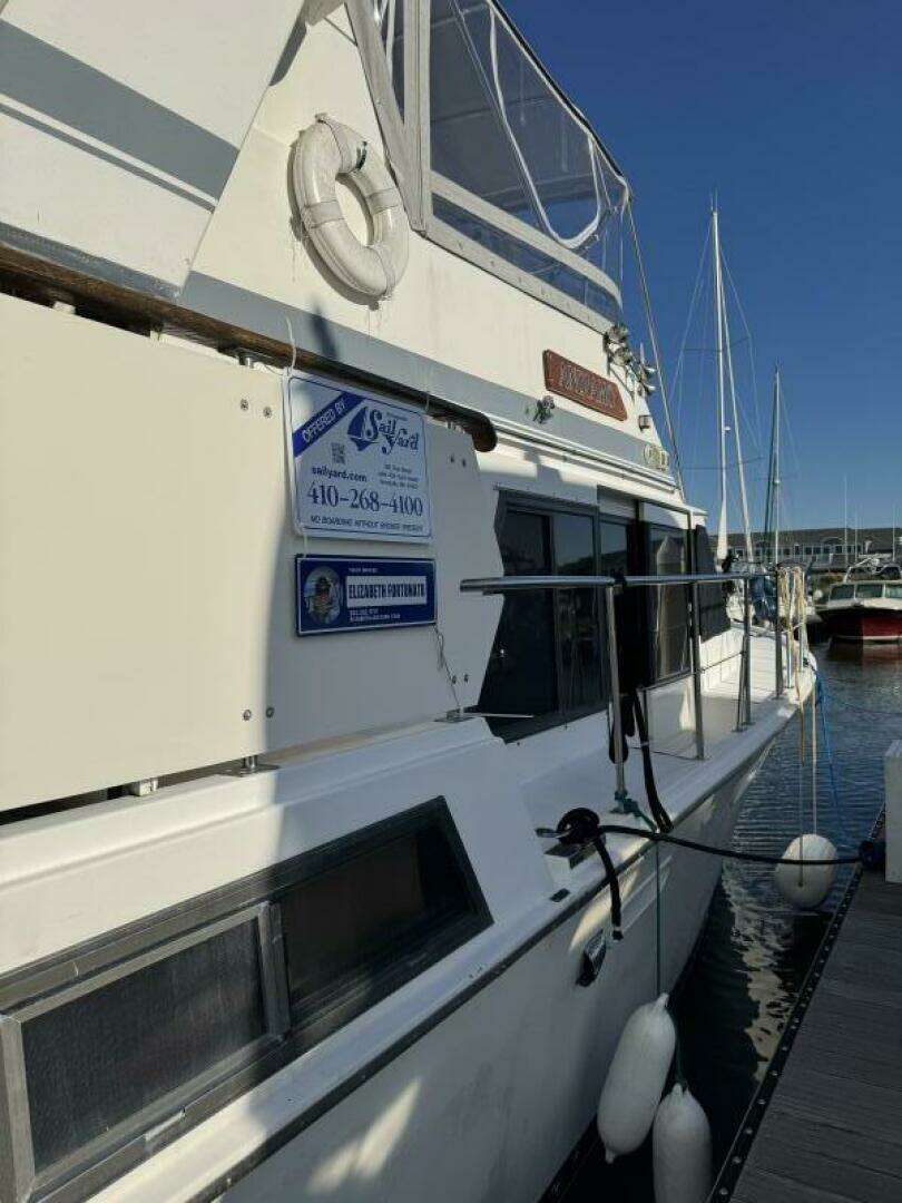 1990 Marine Trader Tradewinds - Image 8