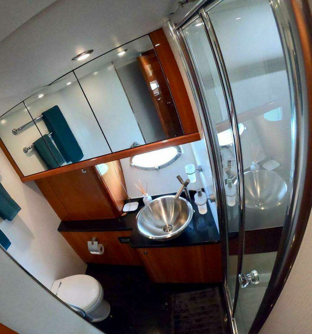 2006 Sunseeker Predator 82 - Image 22