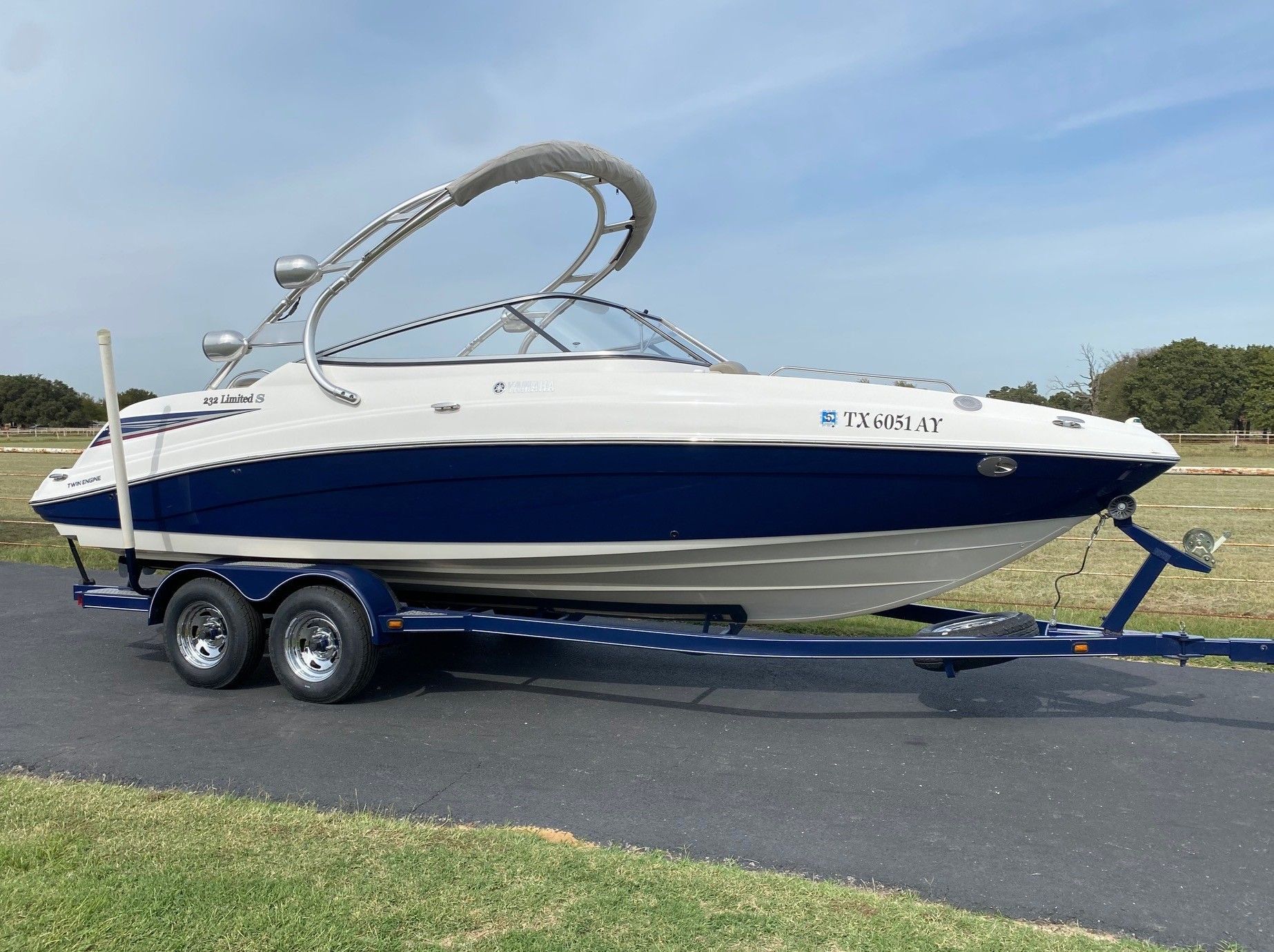 2009 Yamaha Boats 232 Limited S