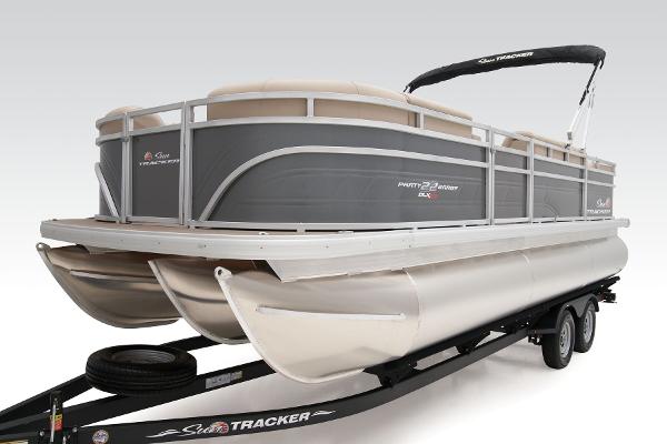 2025 Sun Tracker Party Barge 22 RF XP3 - 14