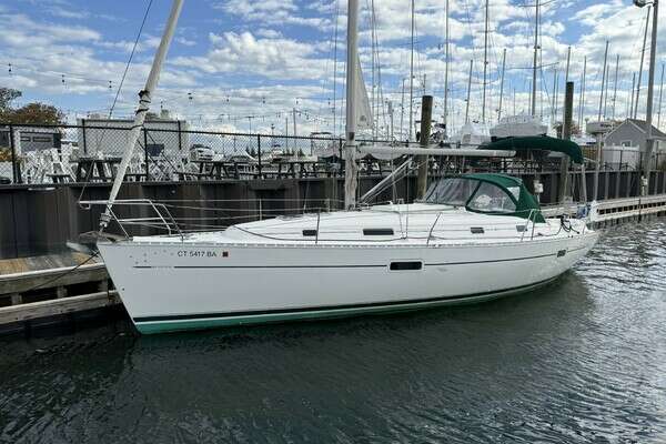 2000 Beneteau 361