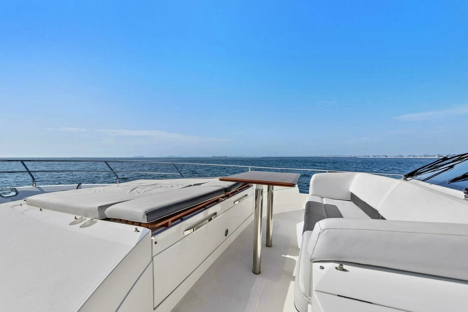 2015 Princess 72 Motoryacht - Image 39
