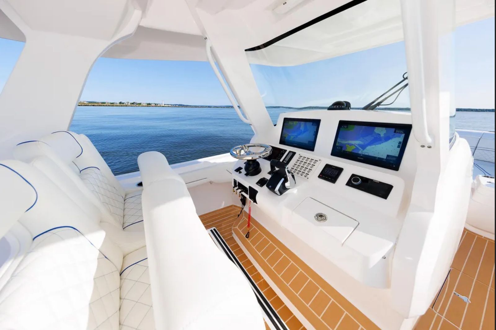 2022 Intrepid 375 Nomad SE - 12