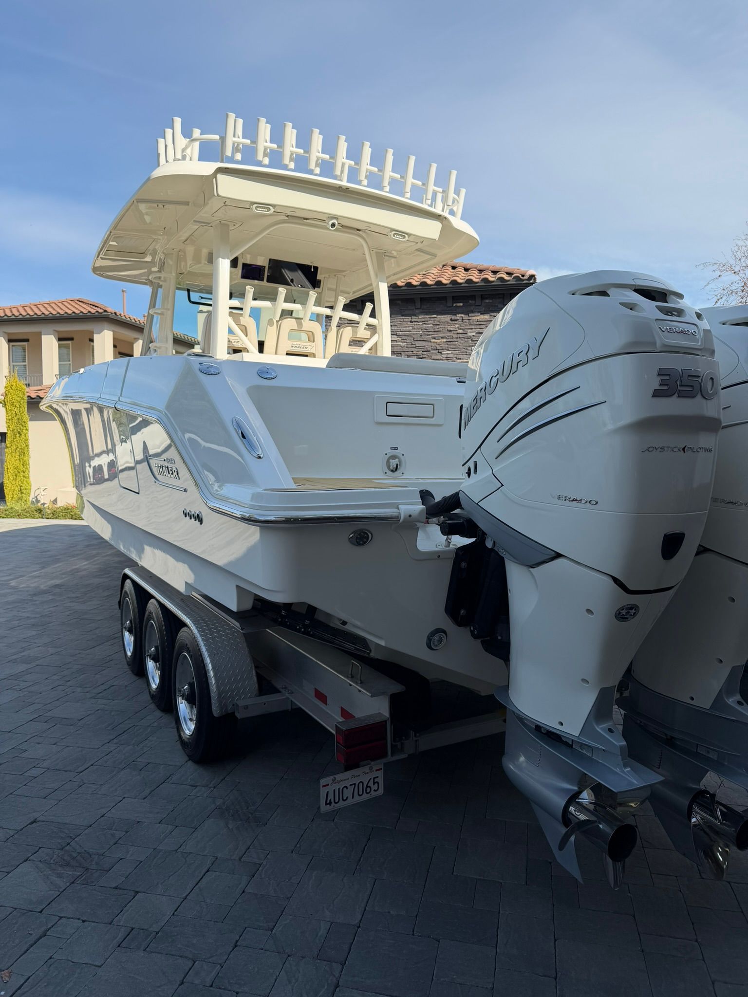 2018 Boston Whaler 380 Outrage - 22