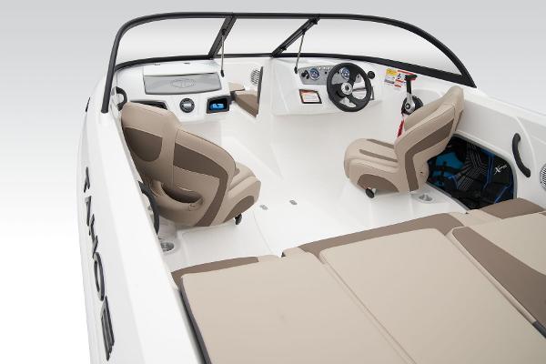 2025 Tahoe 185 S - 48