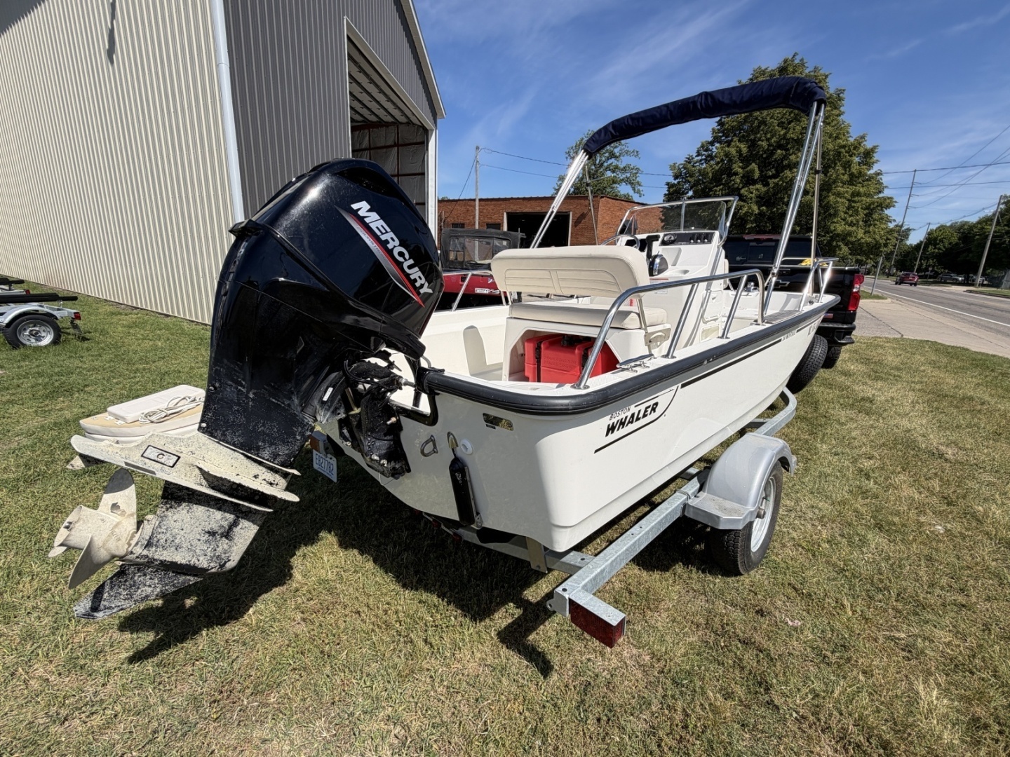2023 Boston Whaler 150 Montauk - Image 3