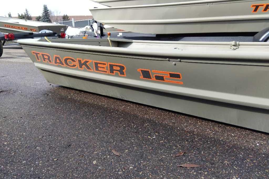 2026 Tracker Grizzly 12 Jon
