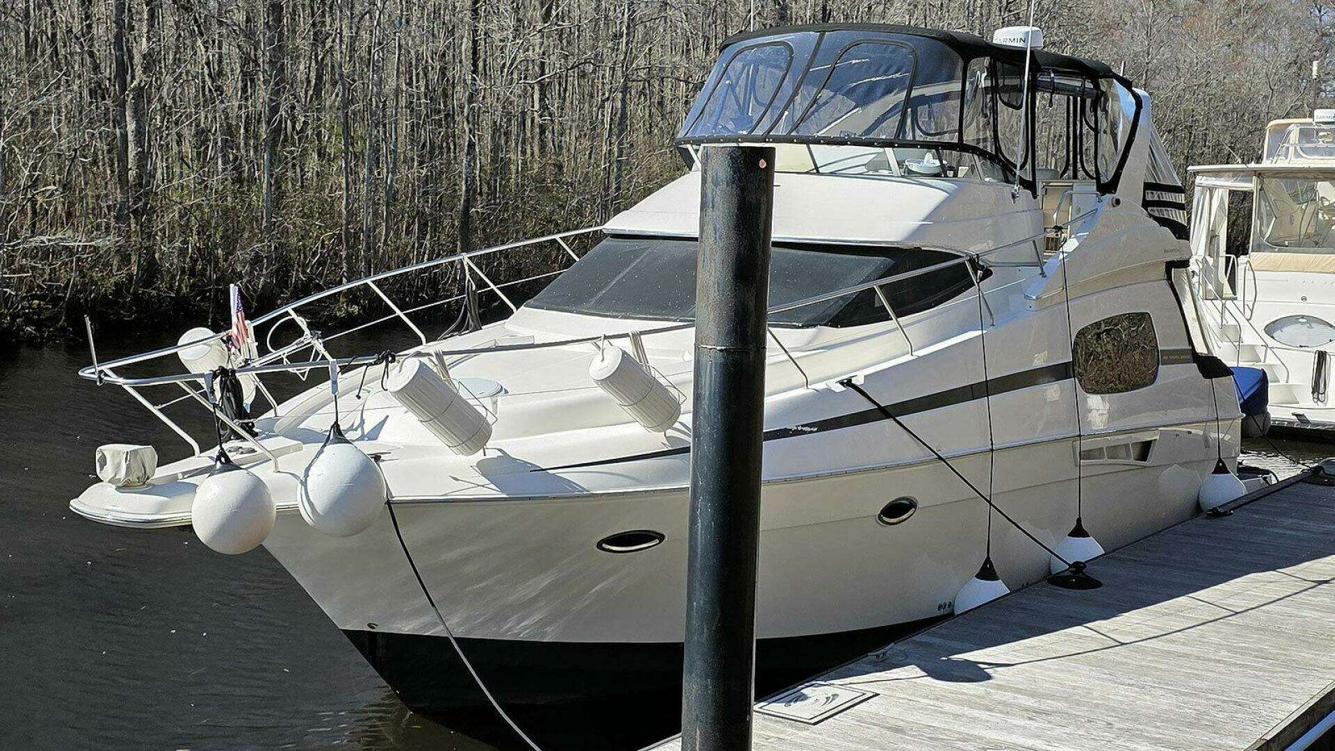 2001 Silverton 410 Sport Bridge - Image 3