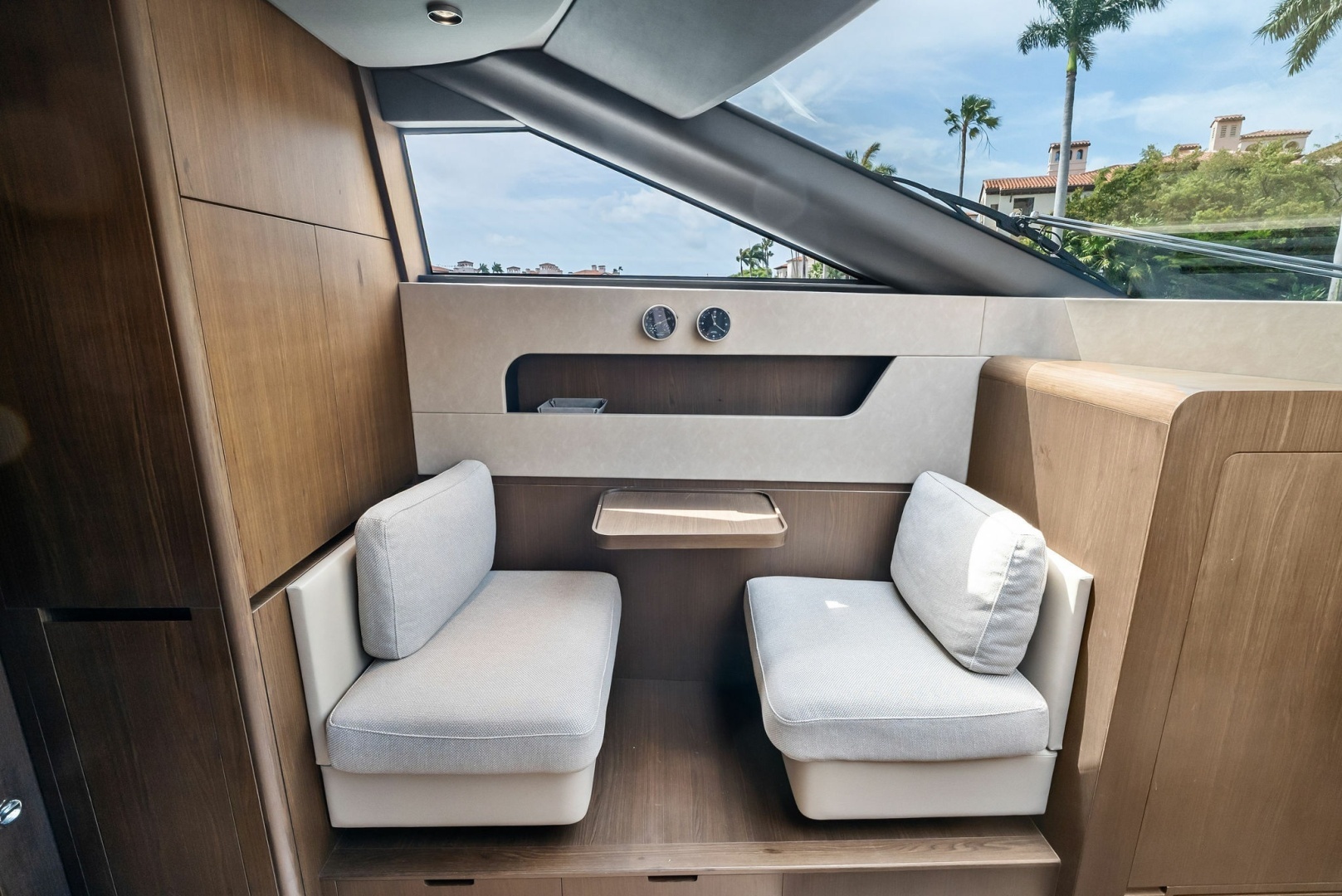 2023 Ferretti Yachts 860 - Image 32