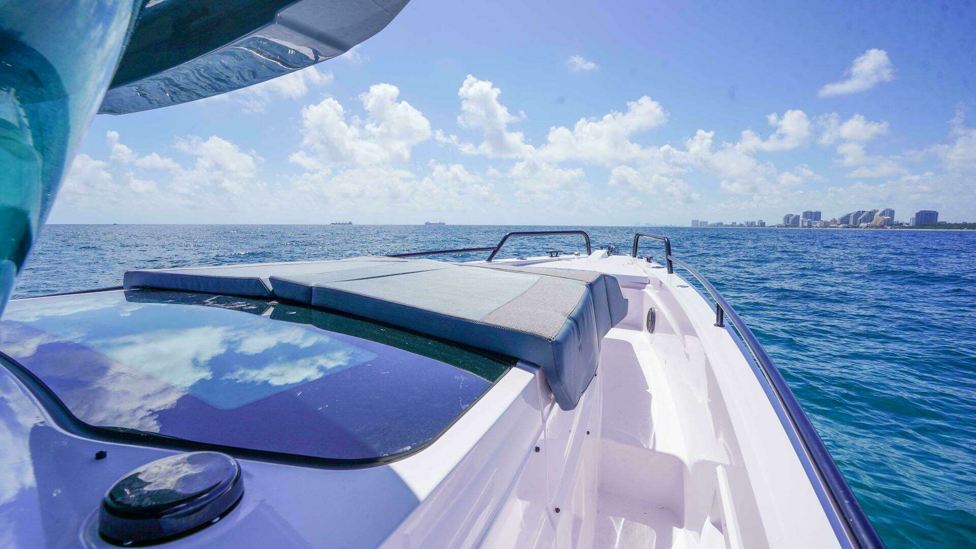2024 Axopar 37 XC Cross Cabin - Image 34