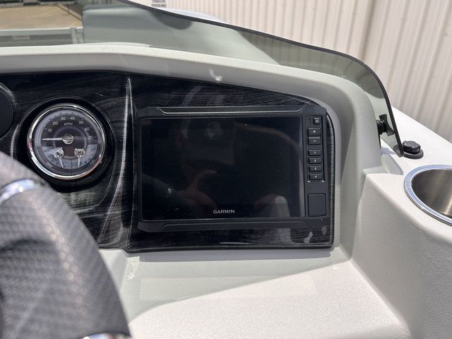 2025 Avalon LSZ Versatile Rear Bench 23 FT - 25