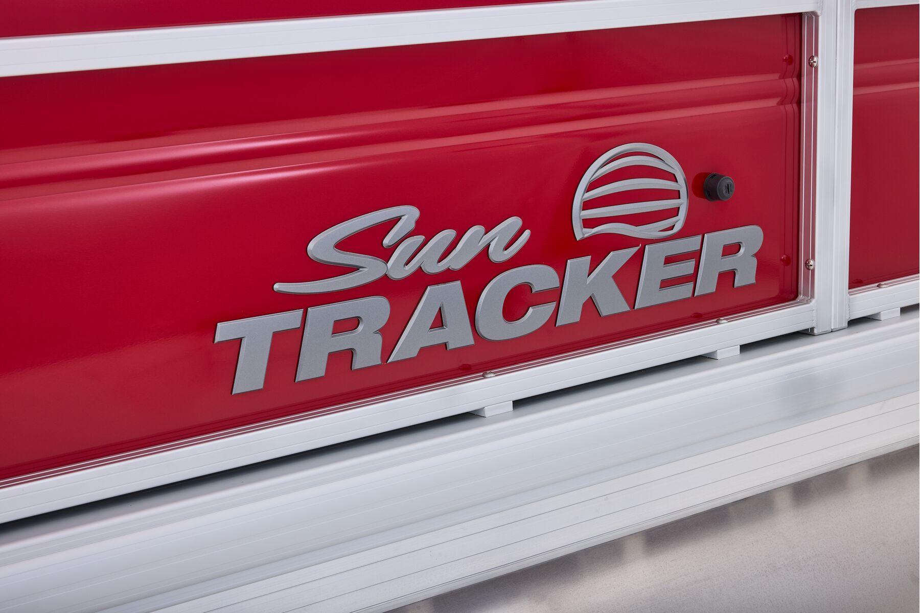2026 Sun Tracker Party Barge 18 DLX - 67