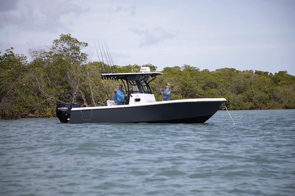 2027 Sea Born LX27 Center Console