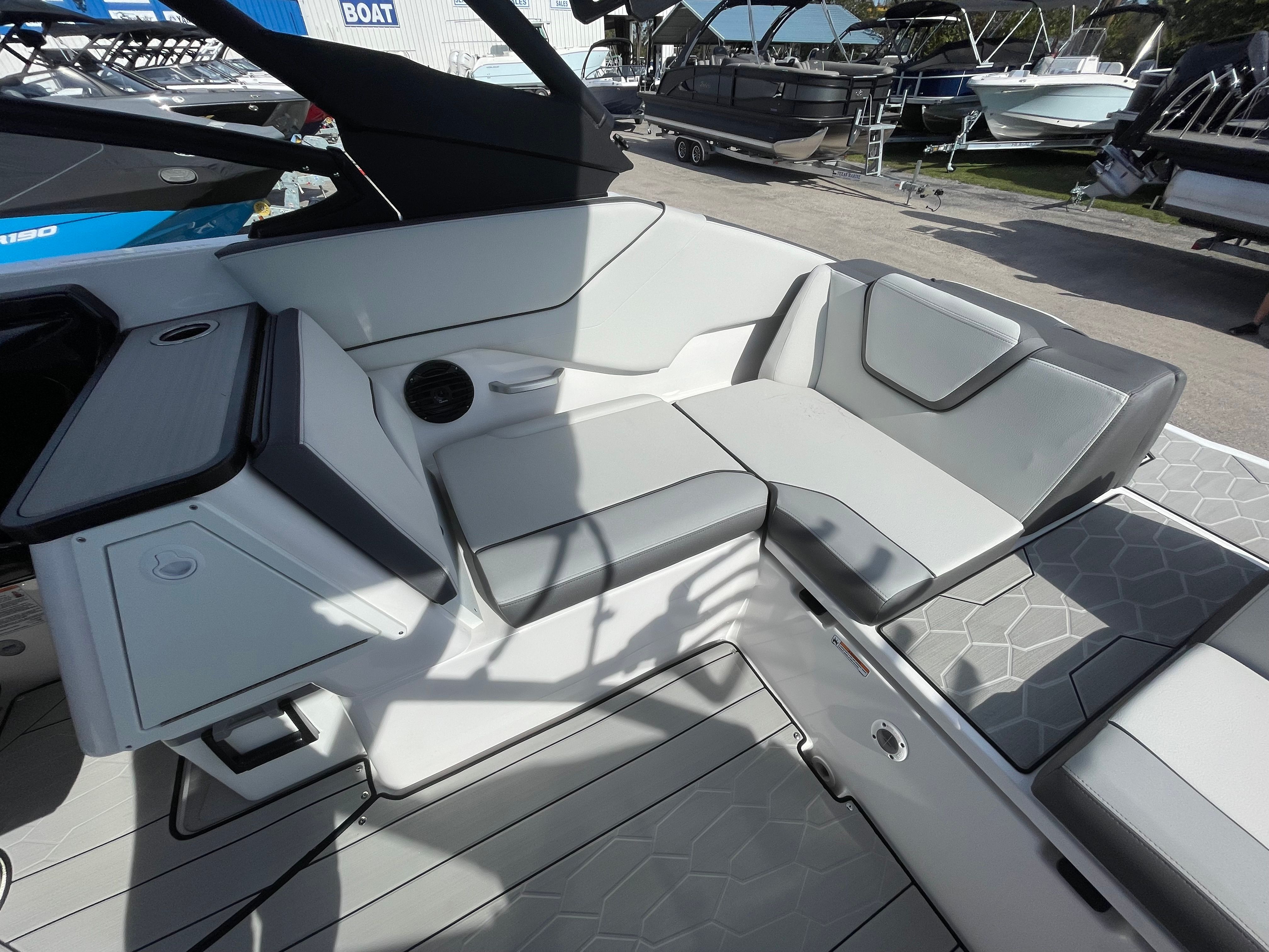 2025 YAMAHA 252 XE - Image 11
