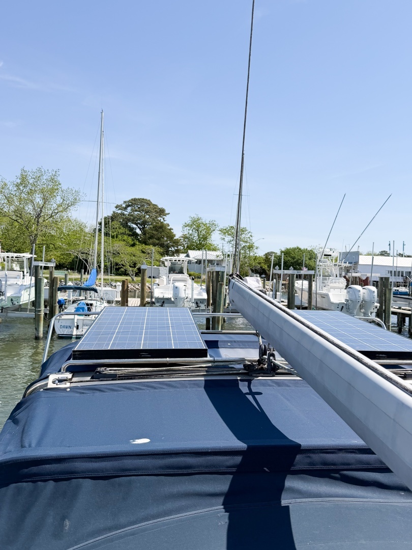 2005 Hunter 36 - Image 81
