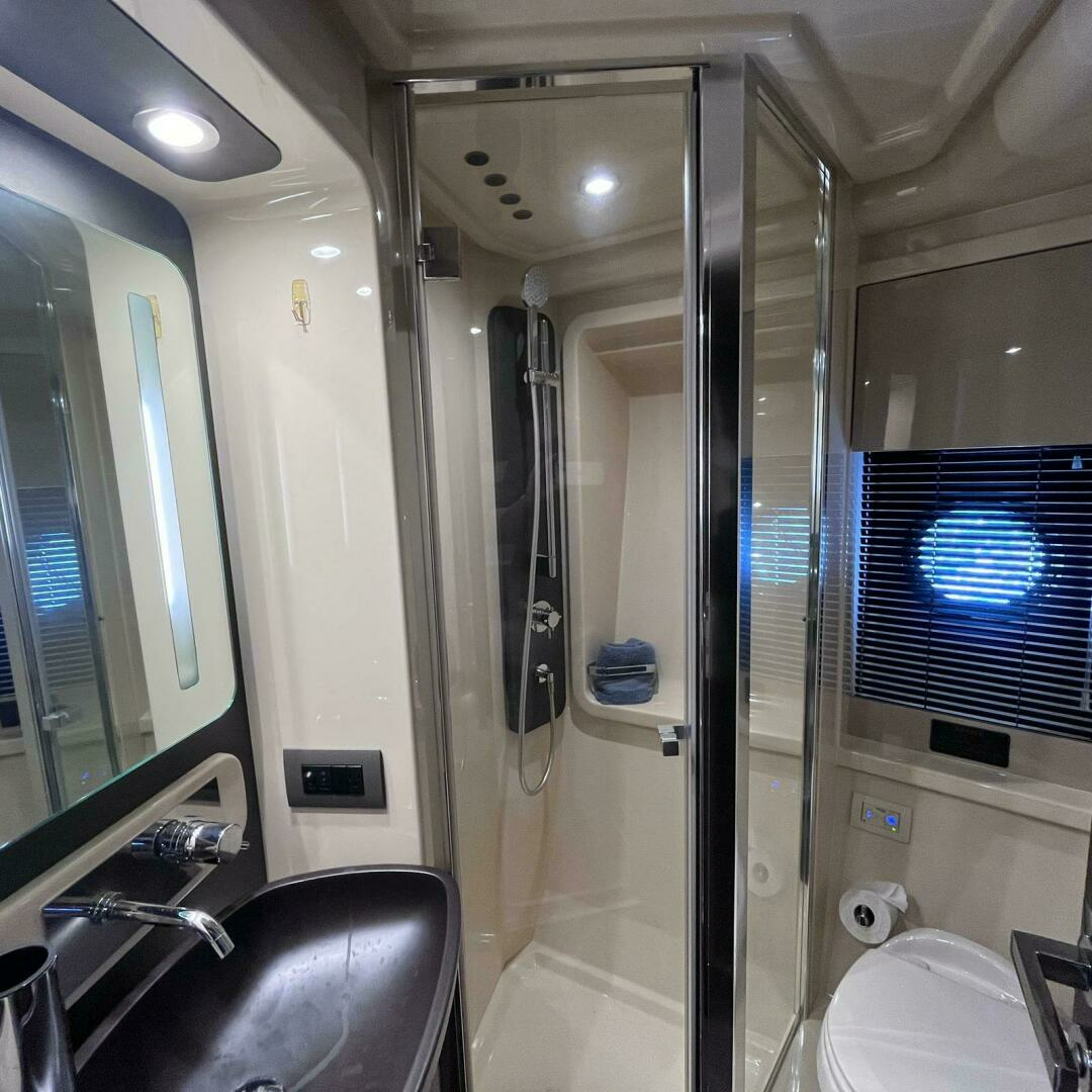 2015 Azimut 50 fly - Image 26