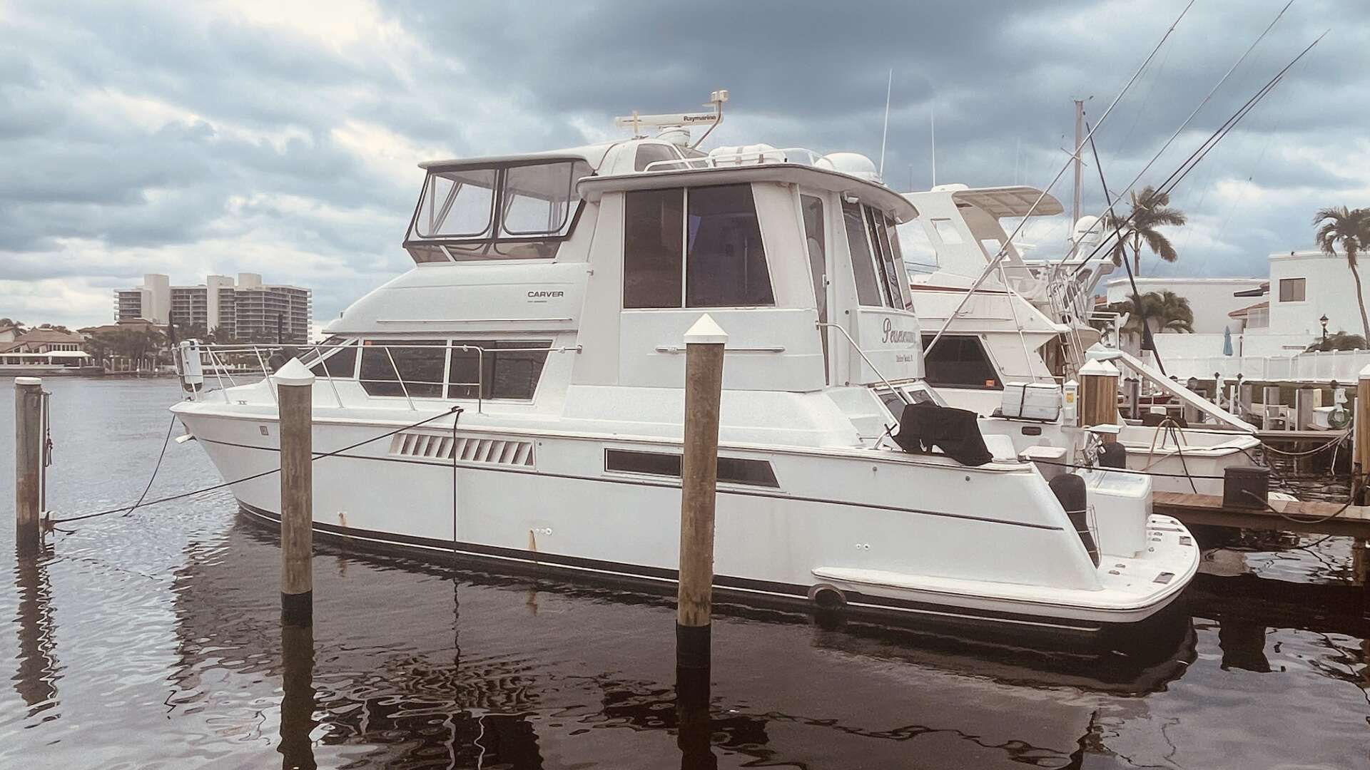 1997 CARVER YACHTS 500 COCKPIT MY - Image 5