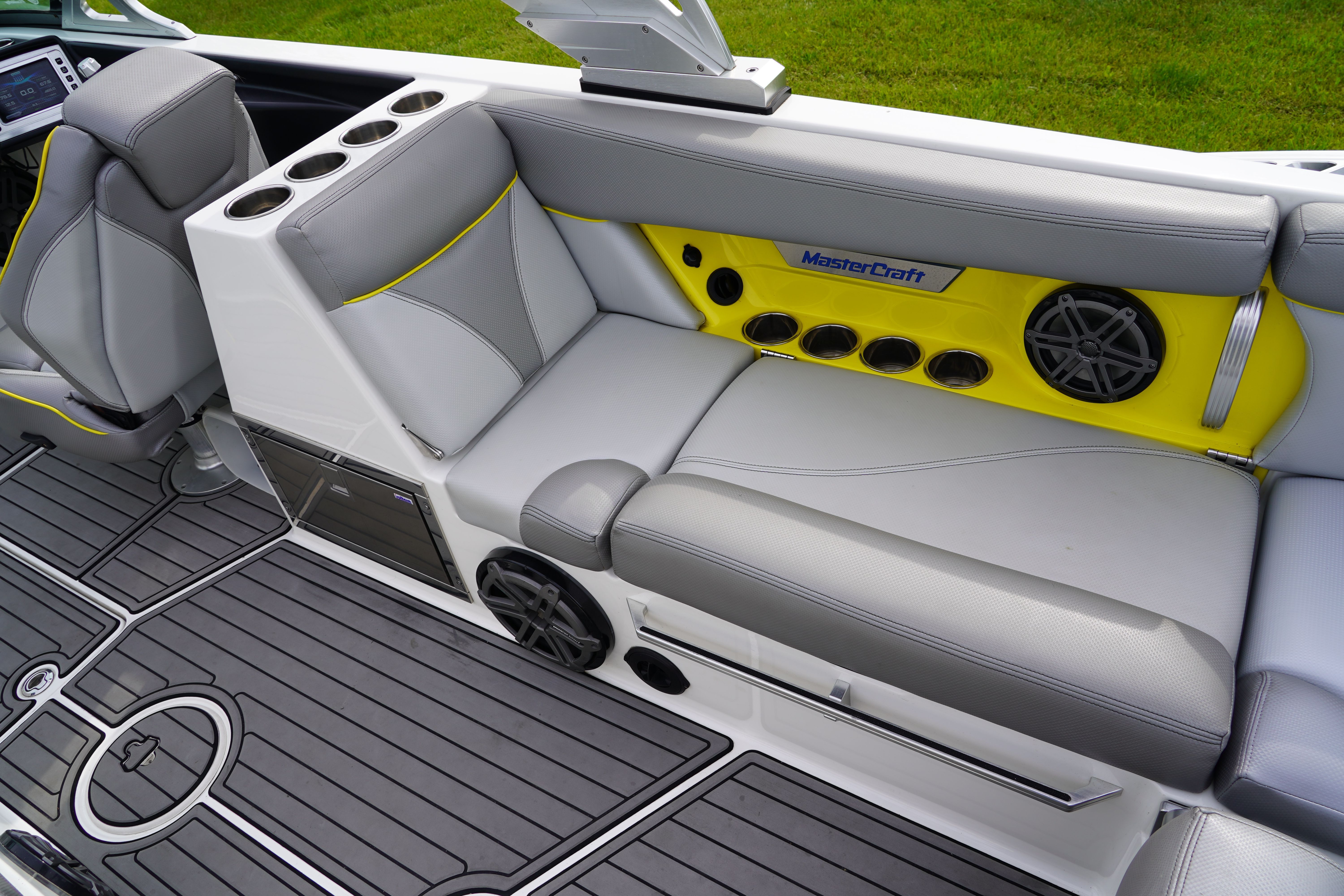 2016 MasterCraft X26 - 18