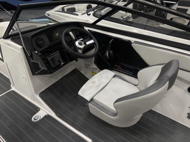 2026 Yamaha Boats AR190 - 12