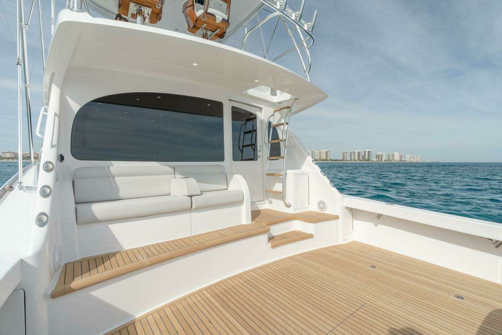 2026 Viking 54 Convertible - Image 13