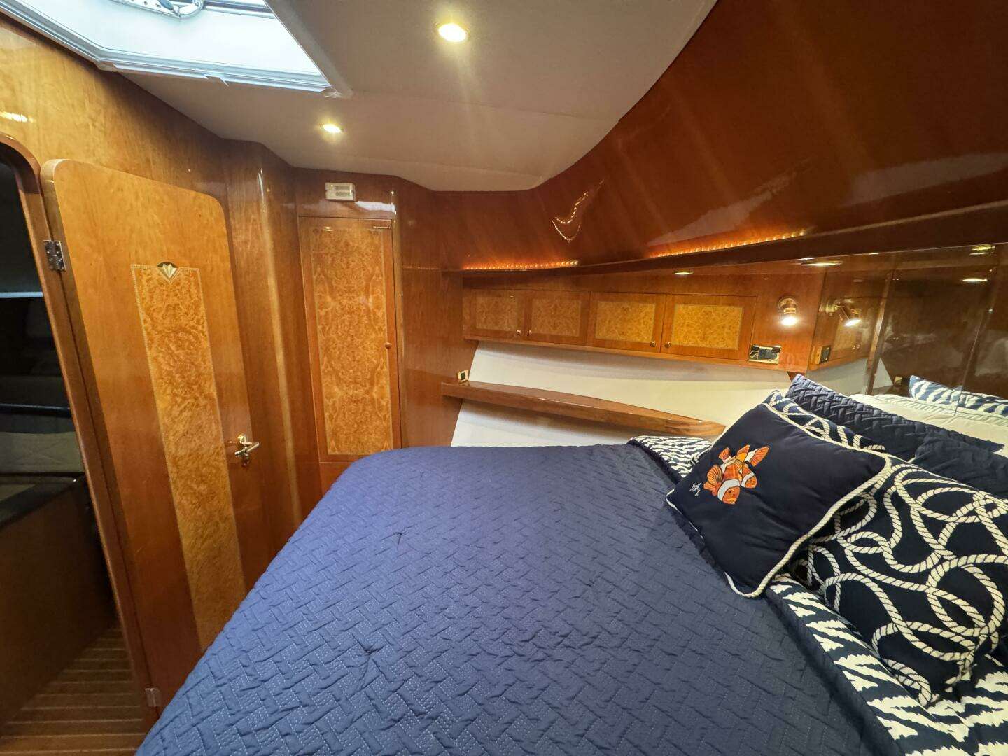 2004 Altima 55 Pilothouse - Image 34
