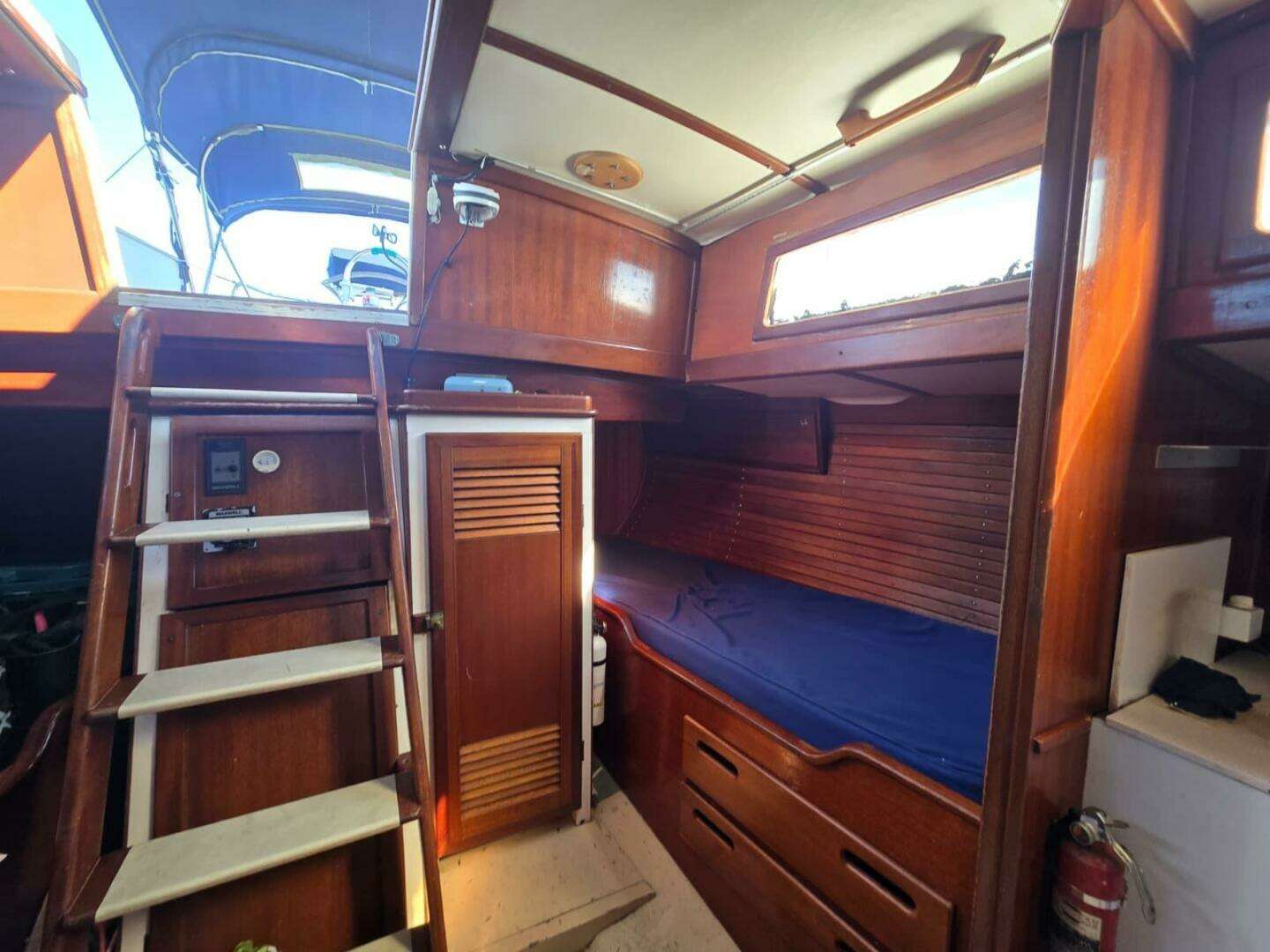 1982 Reliance 44 - Image 14