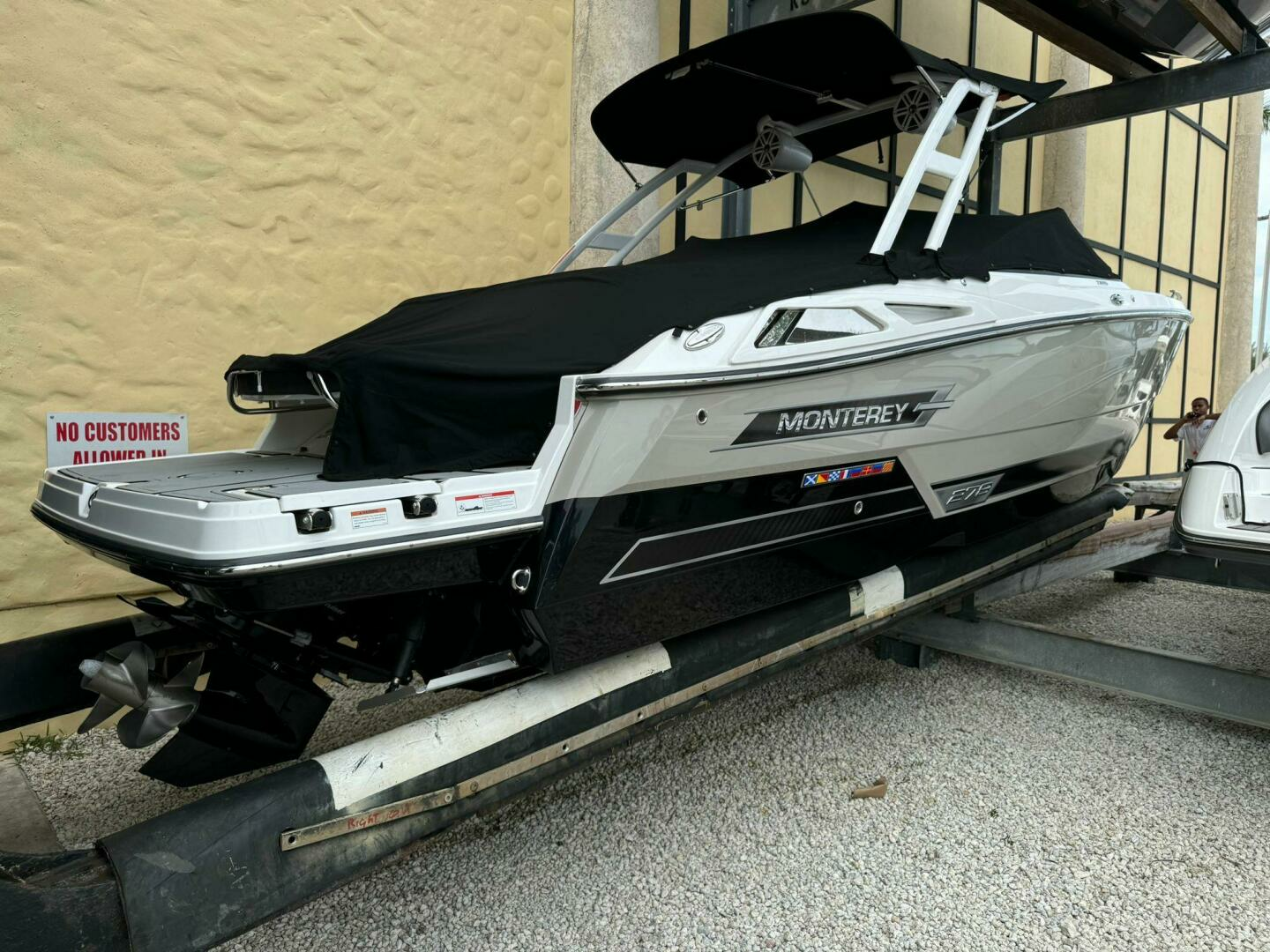 2022 Monterey 278 SS - Image 4