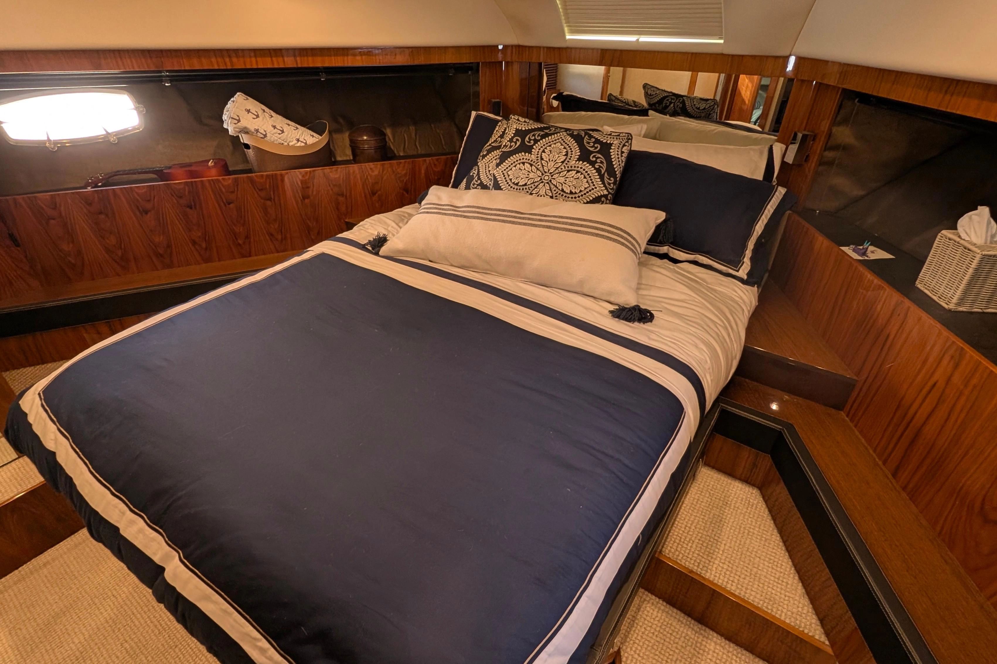 2010 Fairline Squadron - 36