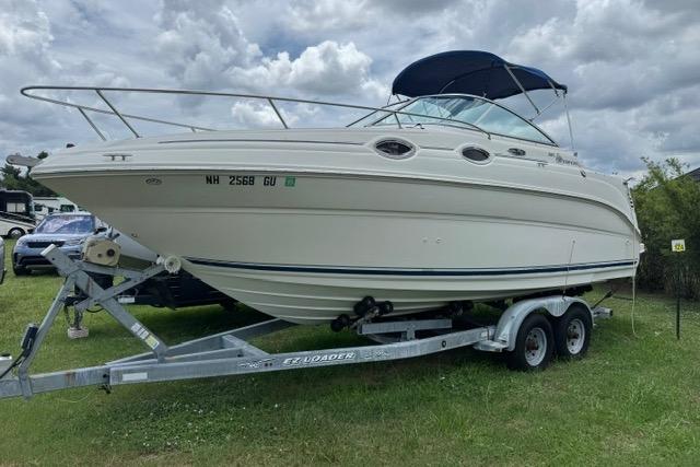 2004 Sea Ray 240 Sundancer