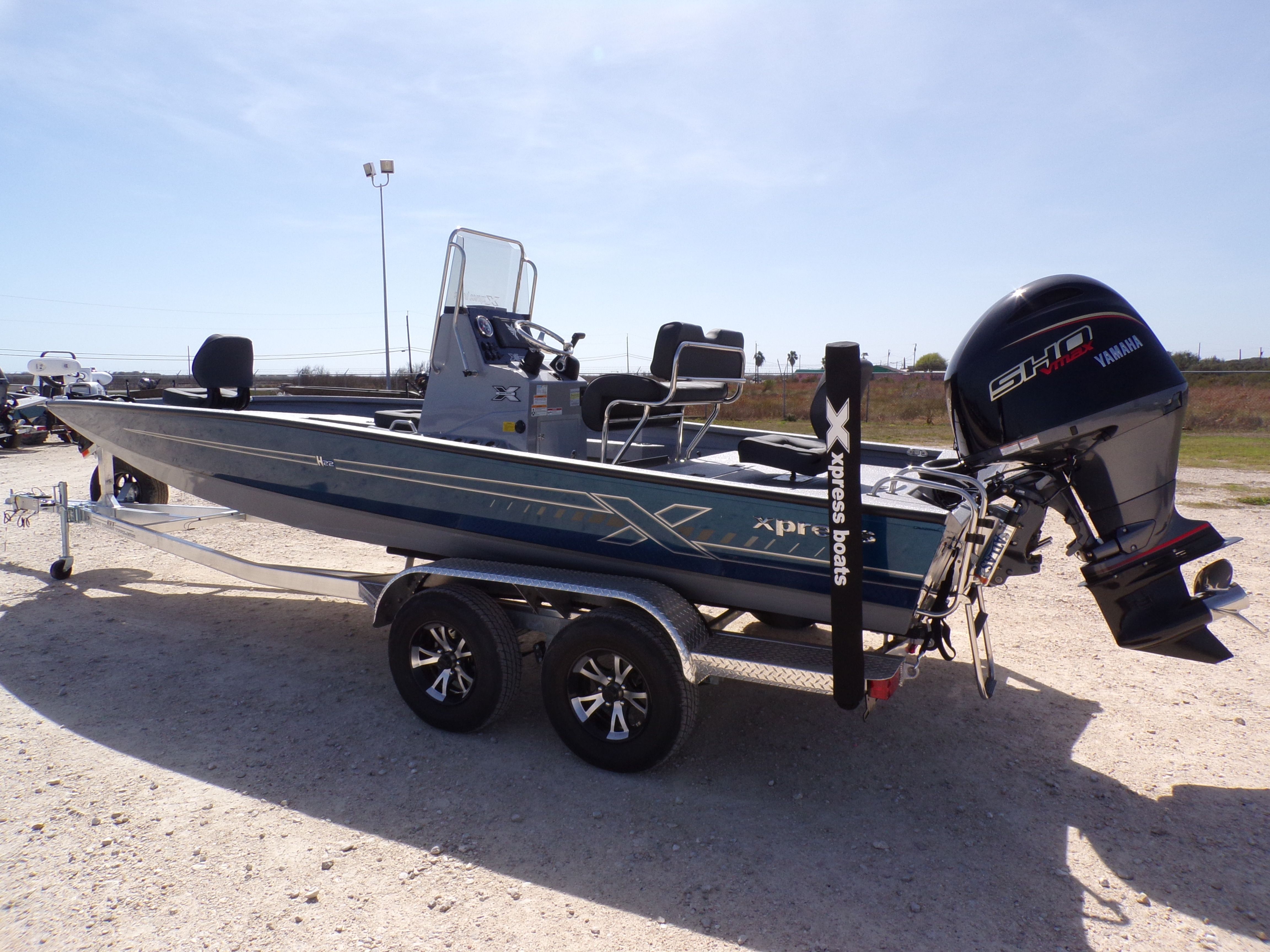 2026 Xpress H22B Bay - 6