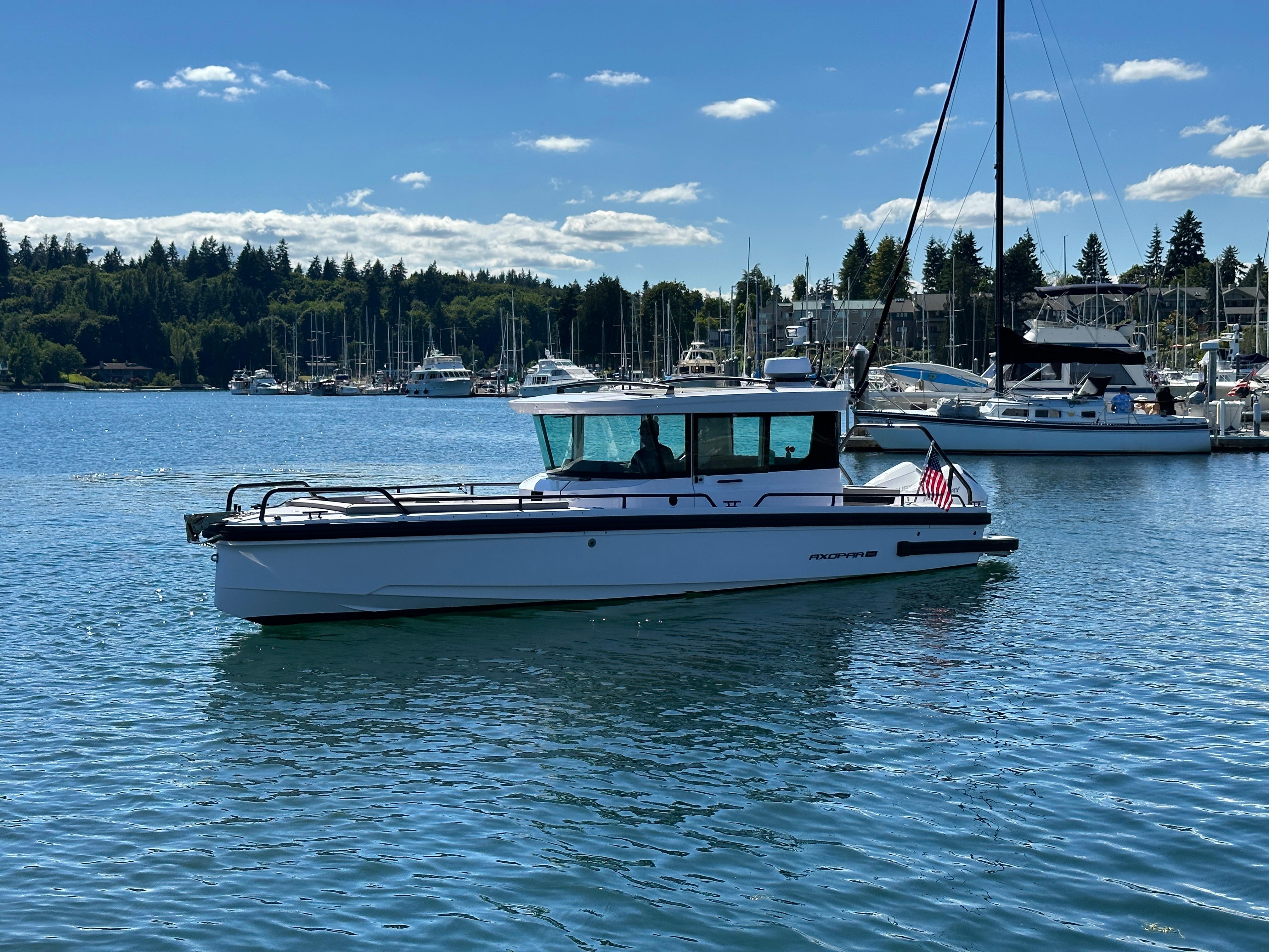2021 Axopar 28 Cabin