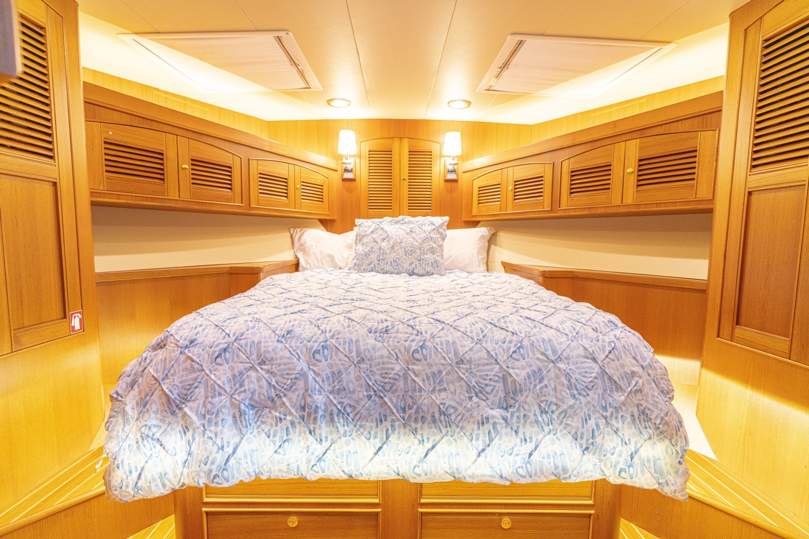 2015 Marlow Explorer 58E - Image 23
