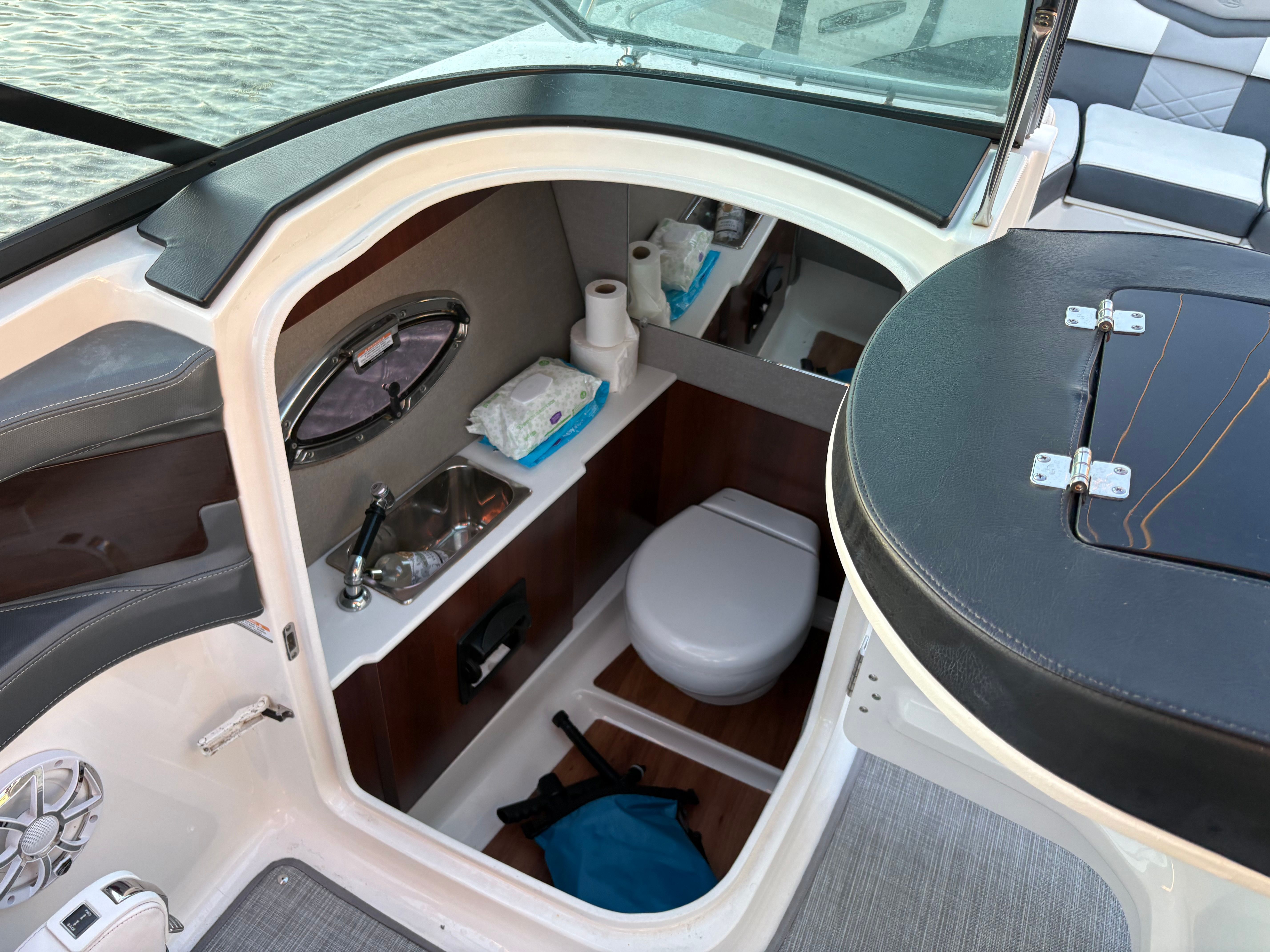 2019 Chaparral SSX277 - 10