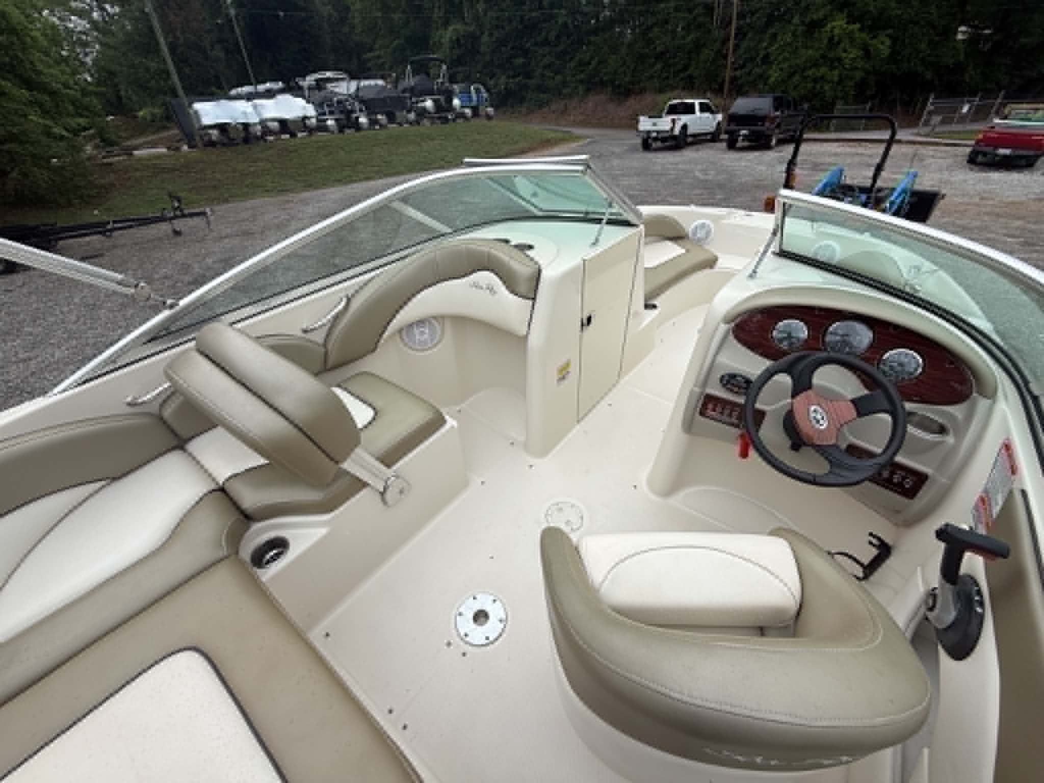 2006 Sea Ray 200 Sundeck - 13