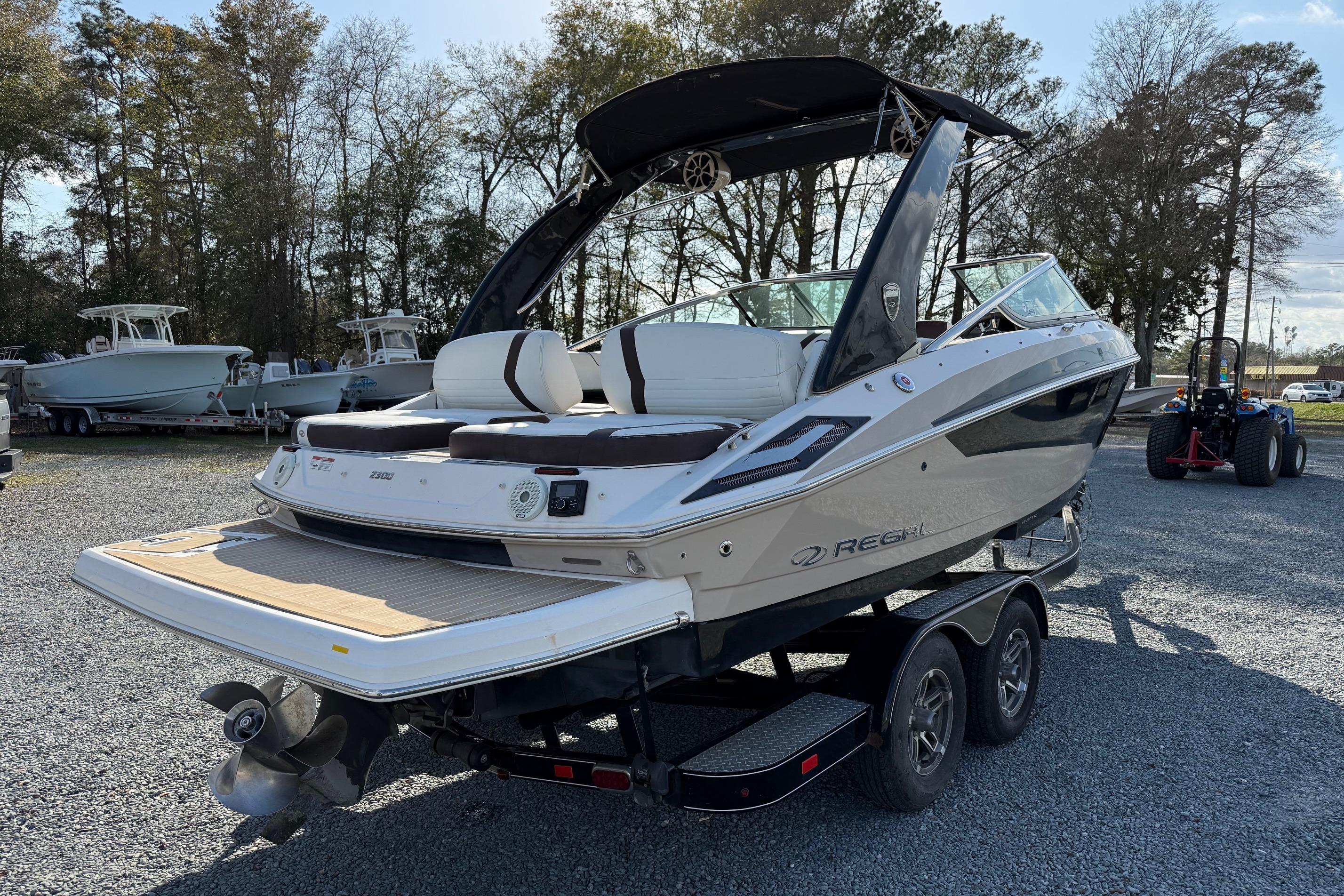 2016 Regal 2300 Bowrider