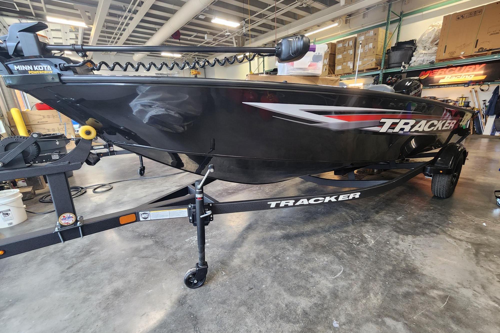 2026 Tracker Super Guide V-16 SC